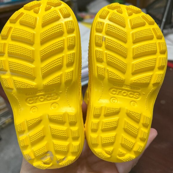 Crocs Toddler Rain Boots - Picture 7 of 8